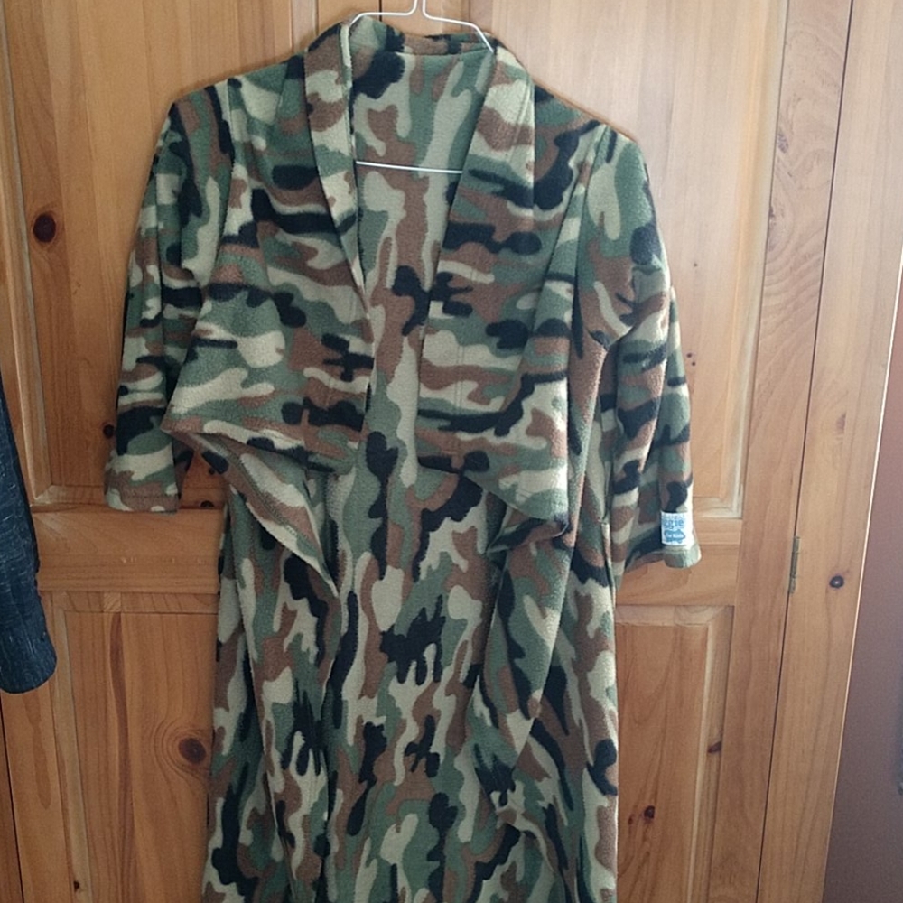 Snuggie For Kids Camouflage w pockets